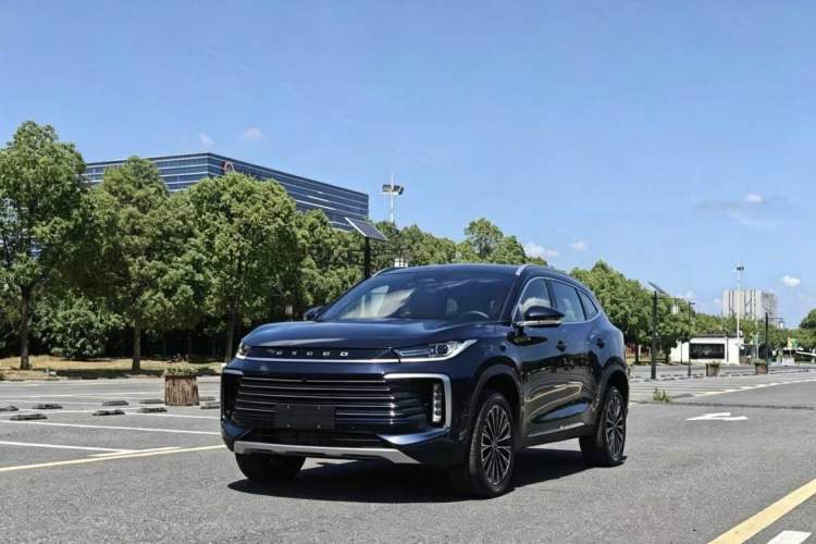 Used EXEED Lingyun 2025 300T Two-Wheel Drive Starry Edition Exterior 3
