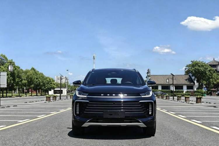Used EXEED Lingyun 2025 300T Two-Wheel Drive Starry Edition Exterior 4