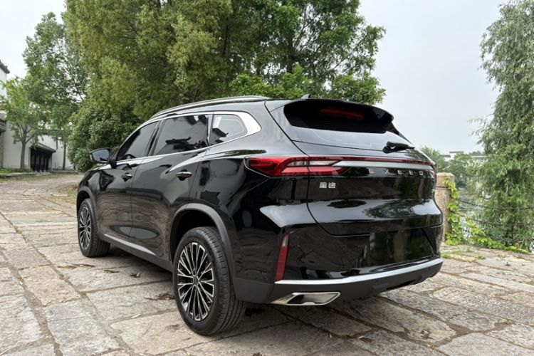 Used EXEED Lingyun 2025 300T Two-Wheel Drive Starry Edition Exterior 6