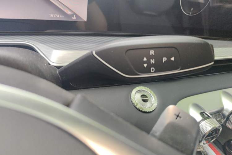 Used EXEED Lingyun 2025 300T Two-Wheel Drive Starry Edition Gear Lever
