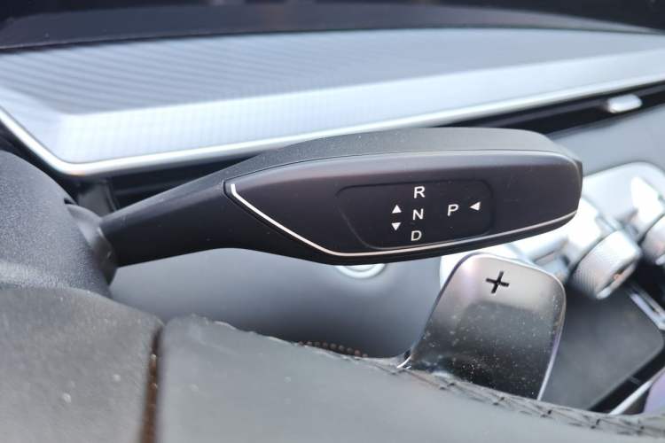 Used EXEED Lingyun 2025 300T Two-Wheel Drive Starry Edition Gear Lever