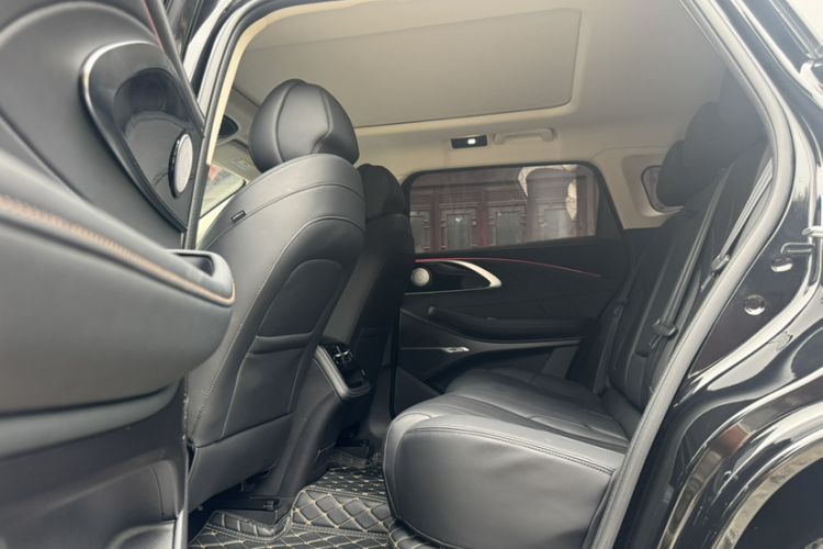 Used EXEED Lingyun 2025 300T Two-Wheel Drive Starry Edition Interior 2
