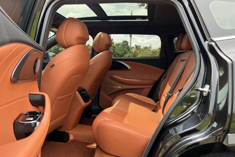 Used EXEED Lingyun 2025 300T Two-Wheel Drive Starry Edition Interior 4