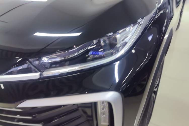 Used EXEED Lingyun 2025 300T Two-Wheel Drive Starry Edition Left Front Headlight