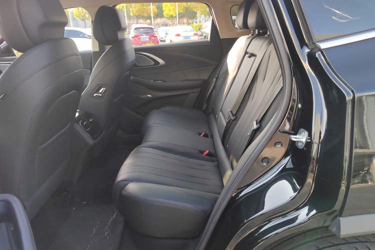 Used EXEED Lingyun 2025 400T Four-Wheel-Drive International Version Left Rear Seat