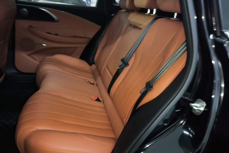 Used EXEED Lingyun 2025 400T Four-Wheel Drive Star Prestige Edition Left Rear Seat