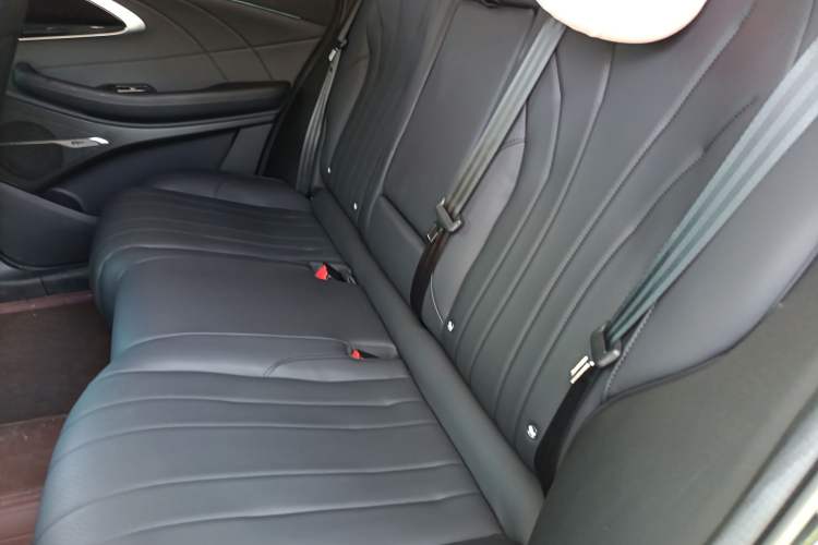 Used EXEED Lingyun 2025 300T Two-Wheel Drive Starry Edition Left Rear Seat
