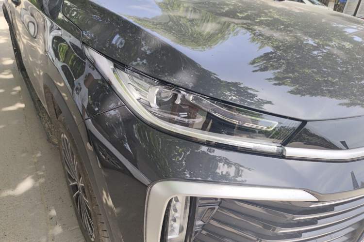Used EXEED Lingyun 2025 300T Two-Wheel Drive Starry Edition Right Front Headlight