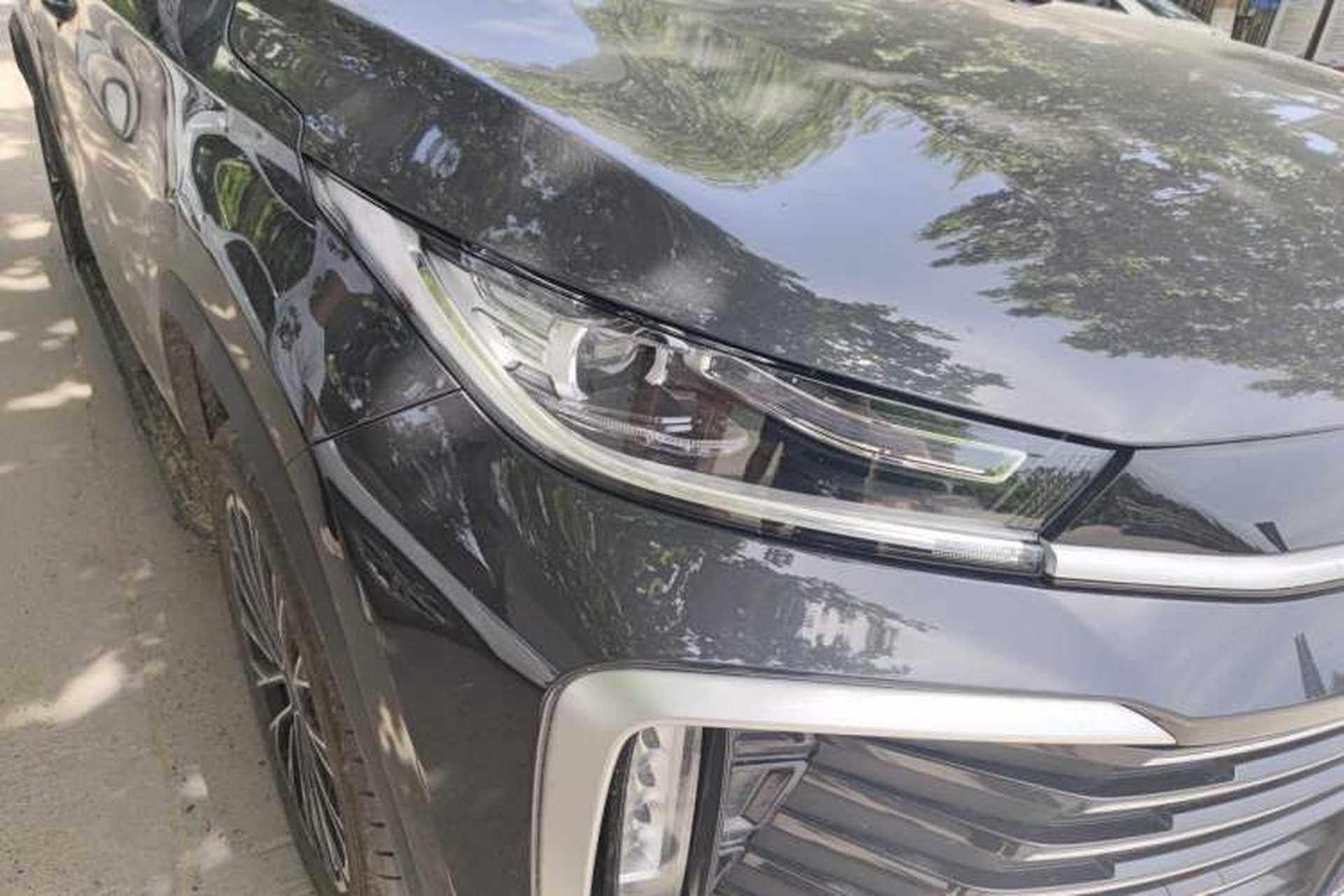 Used EXEED Lingyun 2025 300T Two-Wheel Drive Starry Edition Right Front Headlight