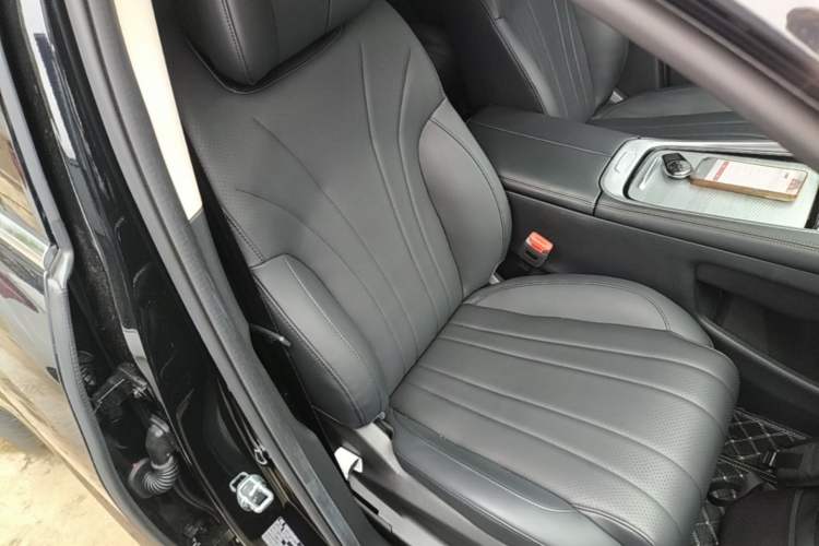 Used EXEED Lingyun 2025 300T Two-Wheel Drive Starry Edition Right Front Seat