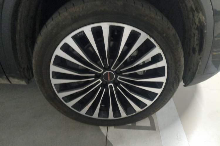 Used EXEED Lingyun 2025 400T Four-Wheel Drive Star Prestige Edition Right Front Wheel Hub