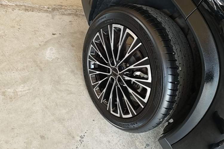 Used EXEED Lingyun 2025 300T Two-Wheel Drive Starry Edition Right Rear Wheel Hub