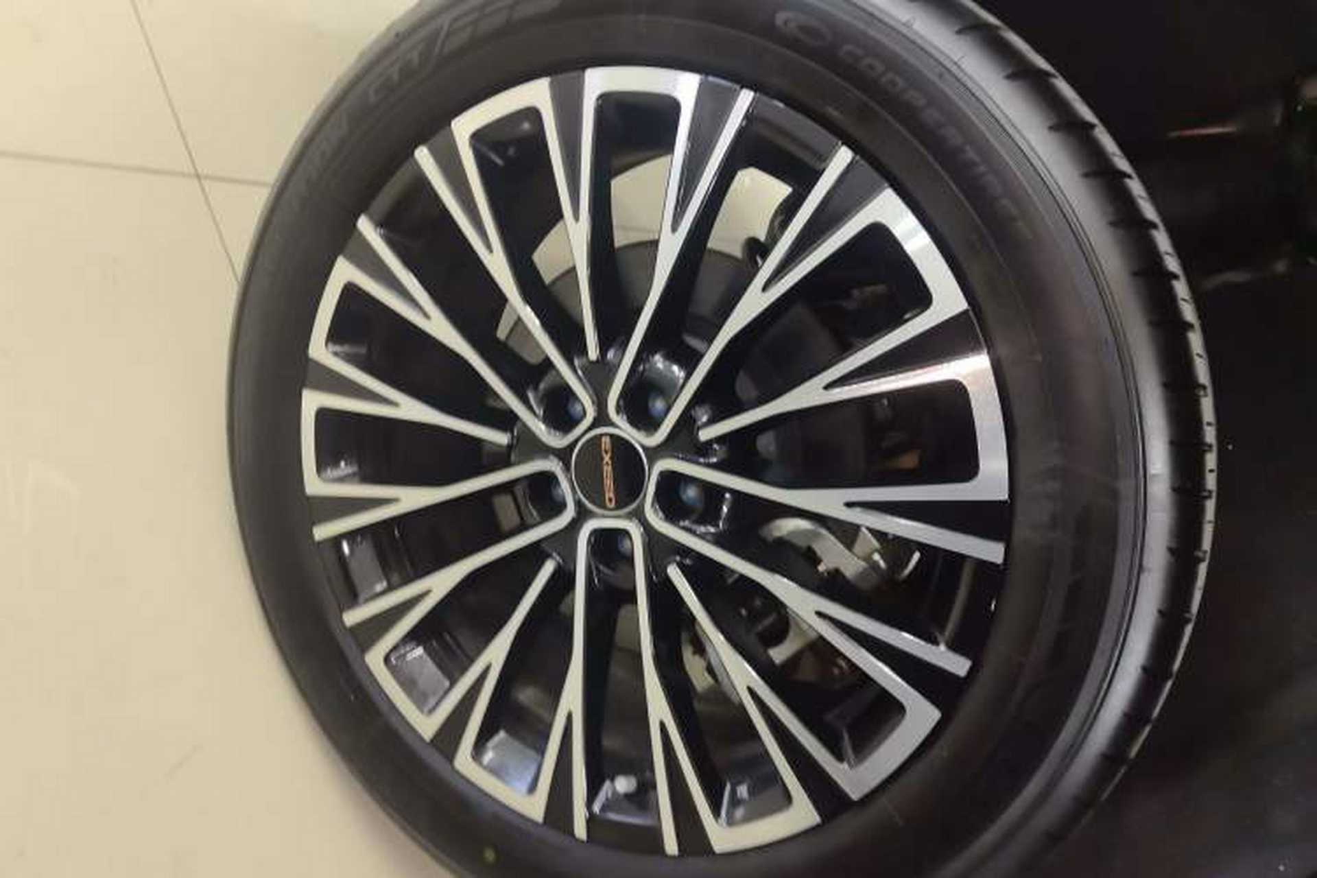 Used EXEED Lingyun 2025 300T Two-Wheel Drive Starry Edition Right Rear Wheel Hub