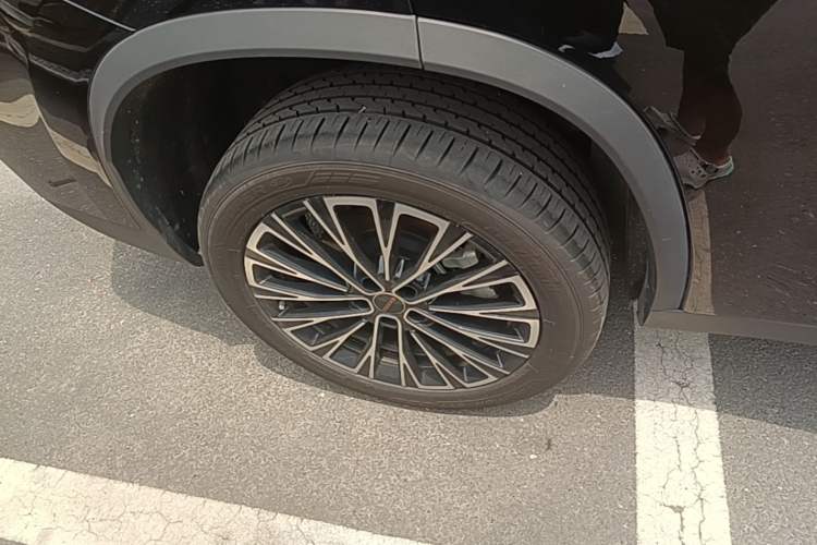 Used EXEED Lingyun 2025 300T Two-Wheel Drive Starry Edition Right Rear Wheel Hub