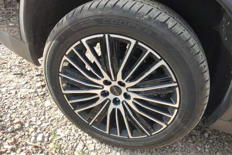 Used EXEED Lingyun 2025 300T Two-Wheel Drive Starry Edition Right Rear Wheel Hub