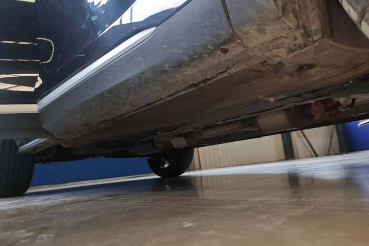 Used EXEED Lingyun 2025 300T Two-Wheel Drive Starry Edition Right Side Sill