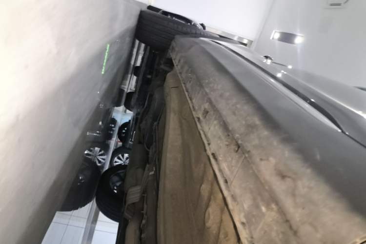 Used EXEED Lingyun 2025 400T Four-Wheel Drive Star Prestige Edition Right Side Sill