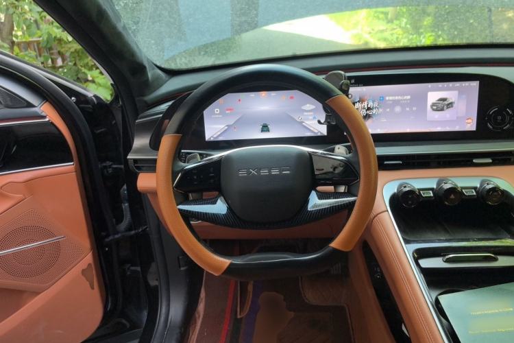 Used EXEED Lingyun 2025 300T Two-Wheel Drive Starry Edition Steering Wheel