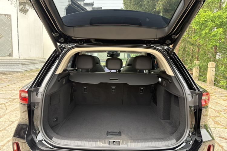 Used EXEED Lingyun 2025 300T Two-Wheel Drive Starry Edition Trunk