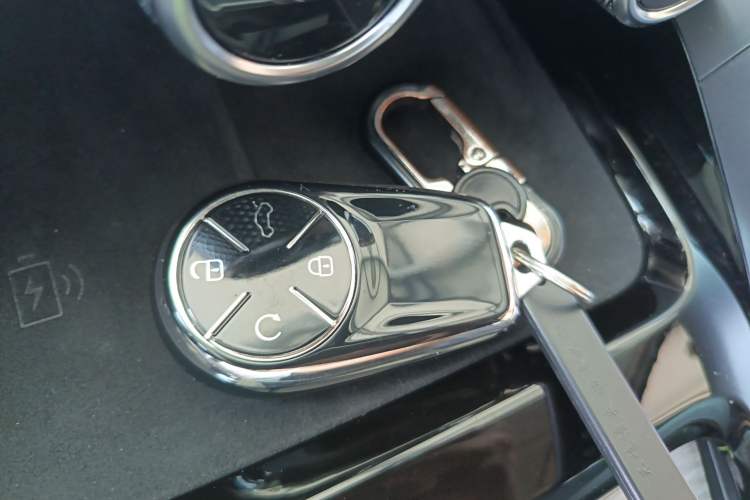 Used EXEED Lingyun 2025 300T Two-Wheel Drive Starry Edition Vehicle Key