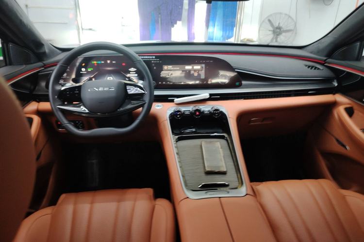 Used EXEED Lingyun 2025 300T Two-Wheel Drive Starry Edition Center Console