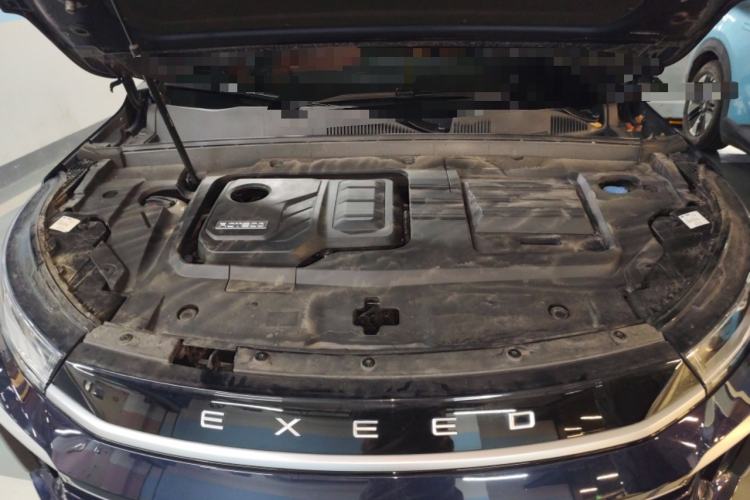 Used EXEED Lingyun 2025 400T Four-Wheel-Drive International Version Engine Bay