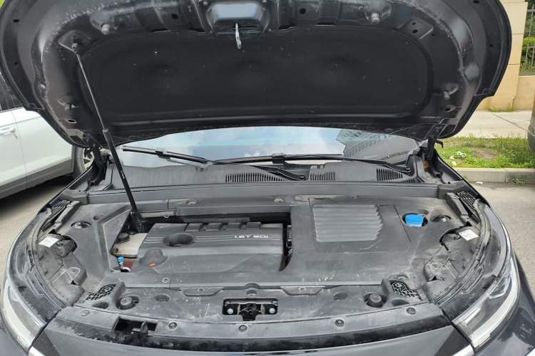 Used EXEED Lingyun 2025 300T Two-Wheel Drive Starry Edition Engine Bay
