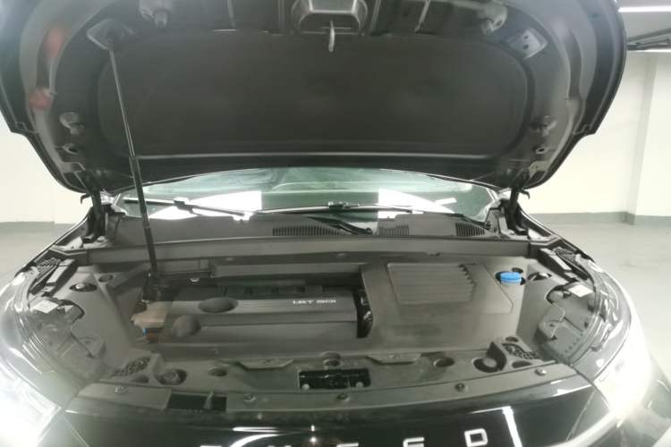 Used EXEED Lingyun 2025 300T Two-Wheel Drive Starry Edition Engine Bay