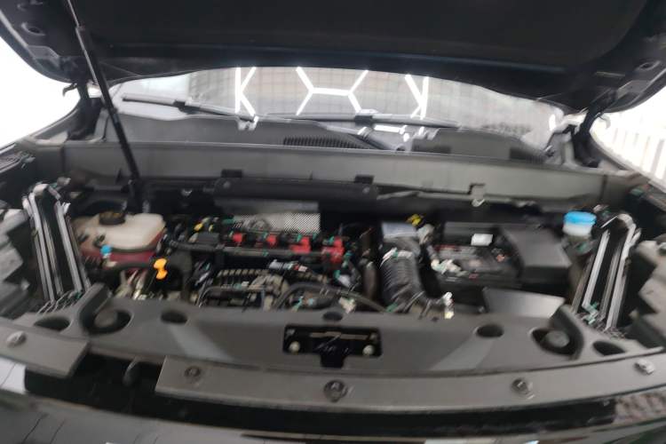 Used EXEED Lingyun 2025 300T Two-Wheel Drive Starry Edition Engine Bay