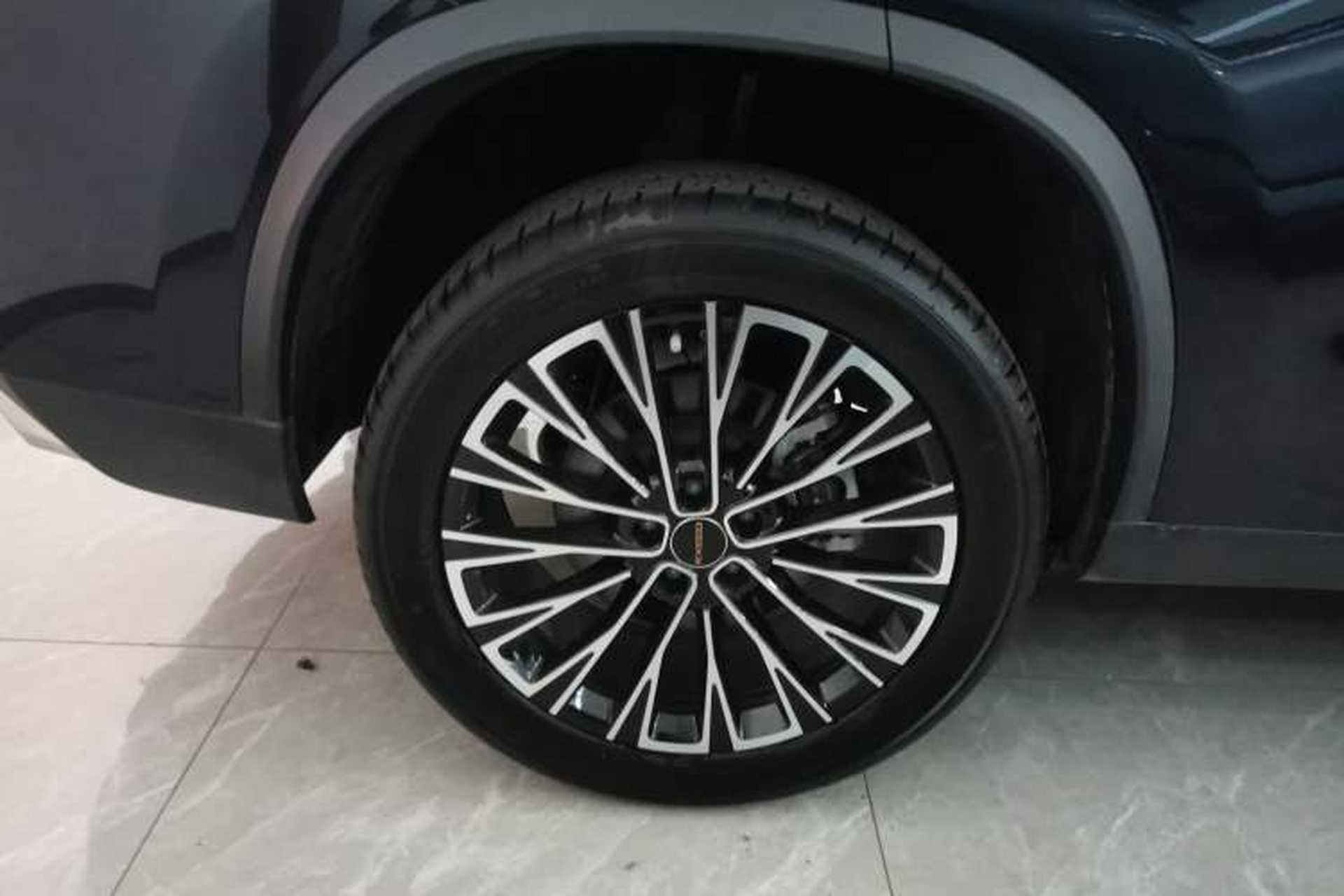 Used EXEED Lingyun 2025 300T Two-Wheel Drive Starry Edition Exterior 8