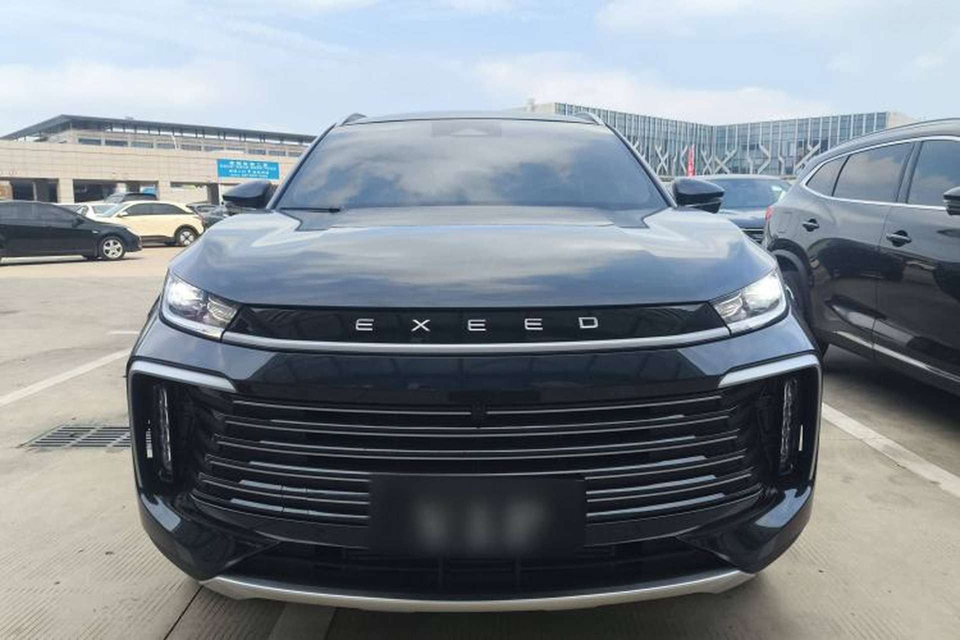Used EXEED Lingyun 2025 300T Two-Wheel Drive Starry Edition Front