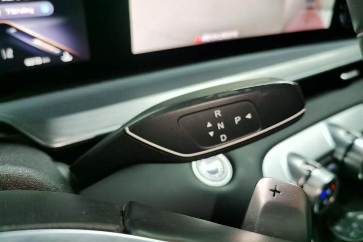 Used EXEED Lingyun 2025 300T Two-Wheel Drive Starry Edition Gear Lever