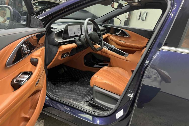 Used EXEED Lingyun 2025 300T Two-Wheel Drive Starry Edition Interior 1