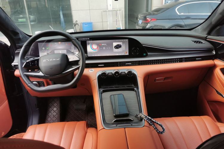 Used EXEED Lingyun 2025 300T Two-Wheel Drive Starry Edition Interior 2