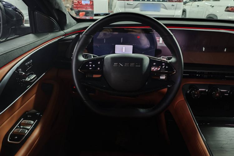 Used EXEED Lingyun 2025 300T Two-Wheel Drive Starry Edition Interior 3