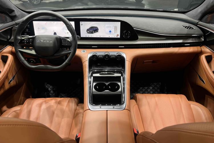 Used EXEED Lingyun 2025 300T Two-Wheel Drive Starry Edition Interior 5