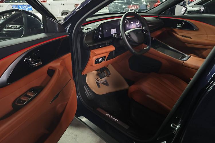 Used EXEED Lingyun 2025 300T Two-Wheel Drive Starry Edition Interior 6