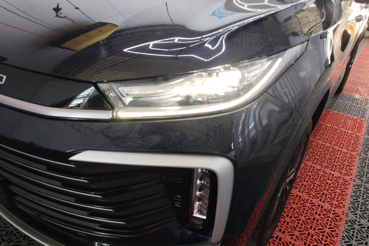Used EXEED Lingyun 2025 300T Two-Wheel Drive Starry Edition Left Front Headlight