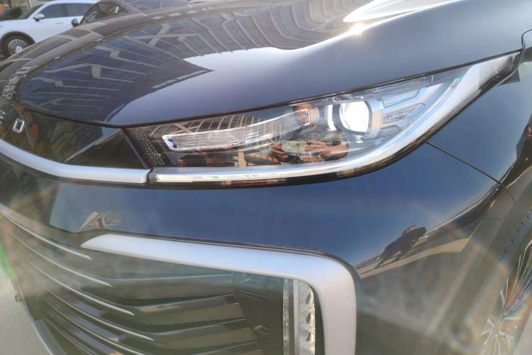 Used EXEED Lingyun 2025 300T Two-Wheel Drive Starry Edition Left Front Headlight