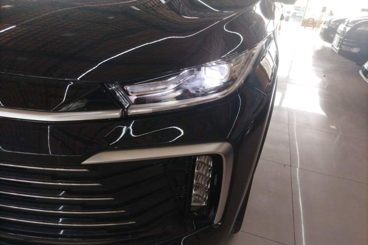 Used EXEED Lingyun 2025 300T Two-Wheel Drive Starry Edition Left Front Headlight