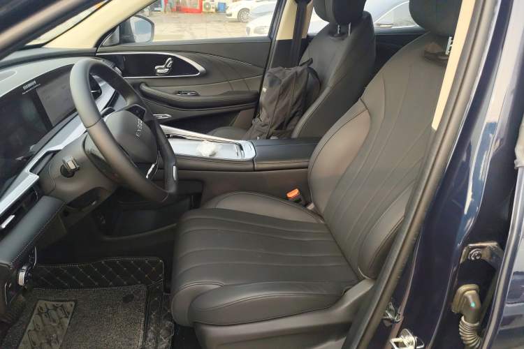 Used EXEED Lingyun 2025 300T Two-Wheel-Drive King's Edition Left Front Seat