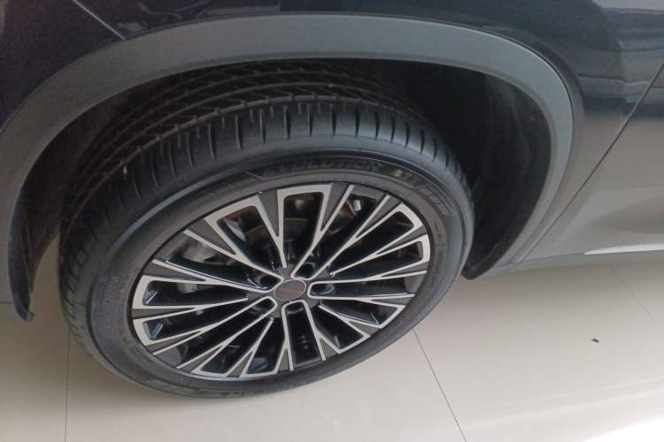 Used EXEED Lingyun 2025 300T Two-Wheel Drive Starry Edition Left Front Wheel Hub