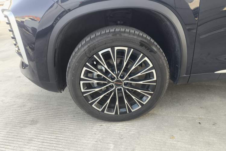 Used EXEED Lingyun 2025 300T Two-Wheel Drive Starry Edition Left Front Wheel Hub