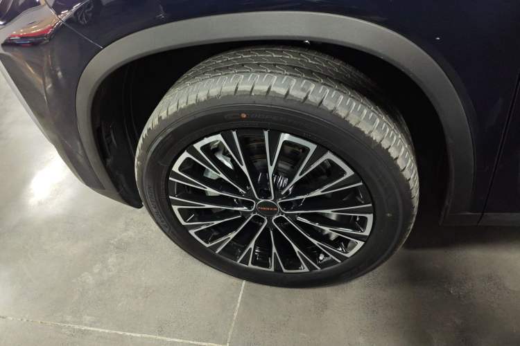 Used EXEED Lingyun 2025 300T Two-Wheel Drive Starry Edition Left Front Wheel Hub