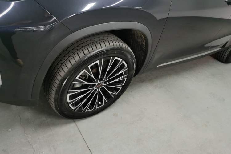 Used EXEED Lingyun 2025 300T Two-Wheel Drive Starry Edition Left Front Wheel Hub