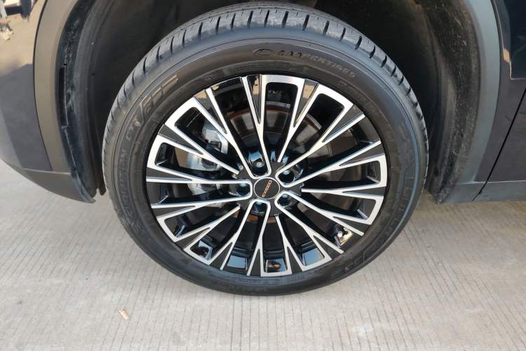 Used EXEED Lingyun 2025 300T Two-Wheel Drive Starry Edition Left Front Wheel Hub