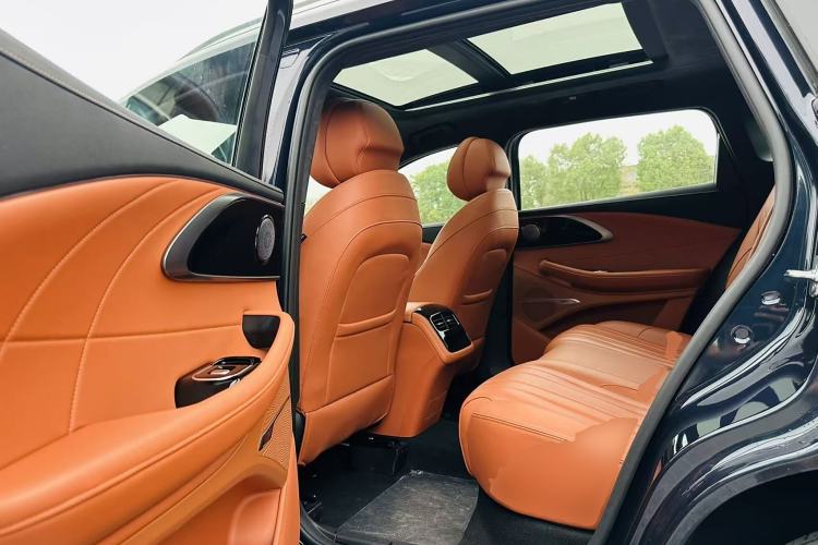 Used EXEED Lingyun 2025 300T Two-Wheel Drive Starry Edition Left Rear Seat