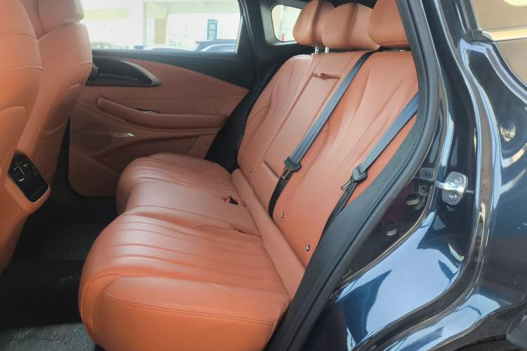 Used EXEED Lingyun 2025 300T Two-Wheel Drive Starry Edition Left Rear Seat
