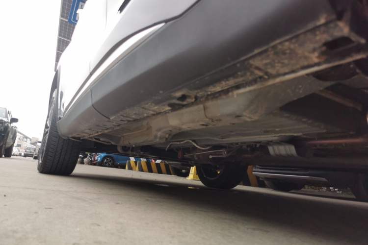 Used EXEED Lingyun 2025 300T Two-Wheel Drive Starry Edition Left Side Sill
