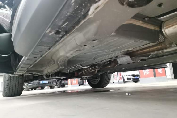 Used EXEED Lingyun 2025 300T Two-Wheel Drive Starry Edition Left Side Sill